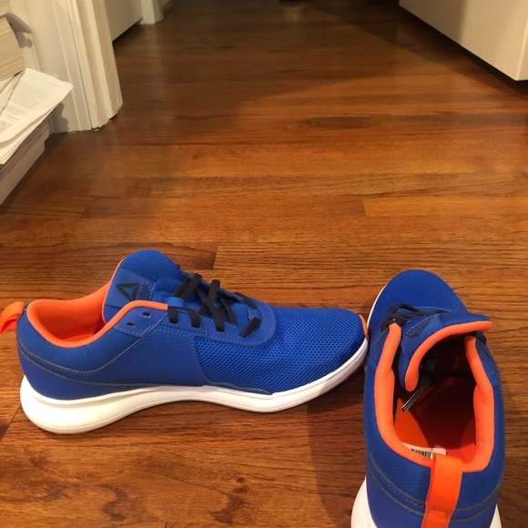 Men’s Reebok Sneakers - Picture 3 of 6